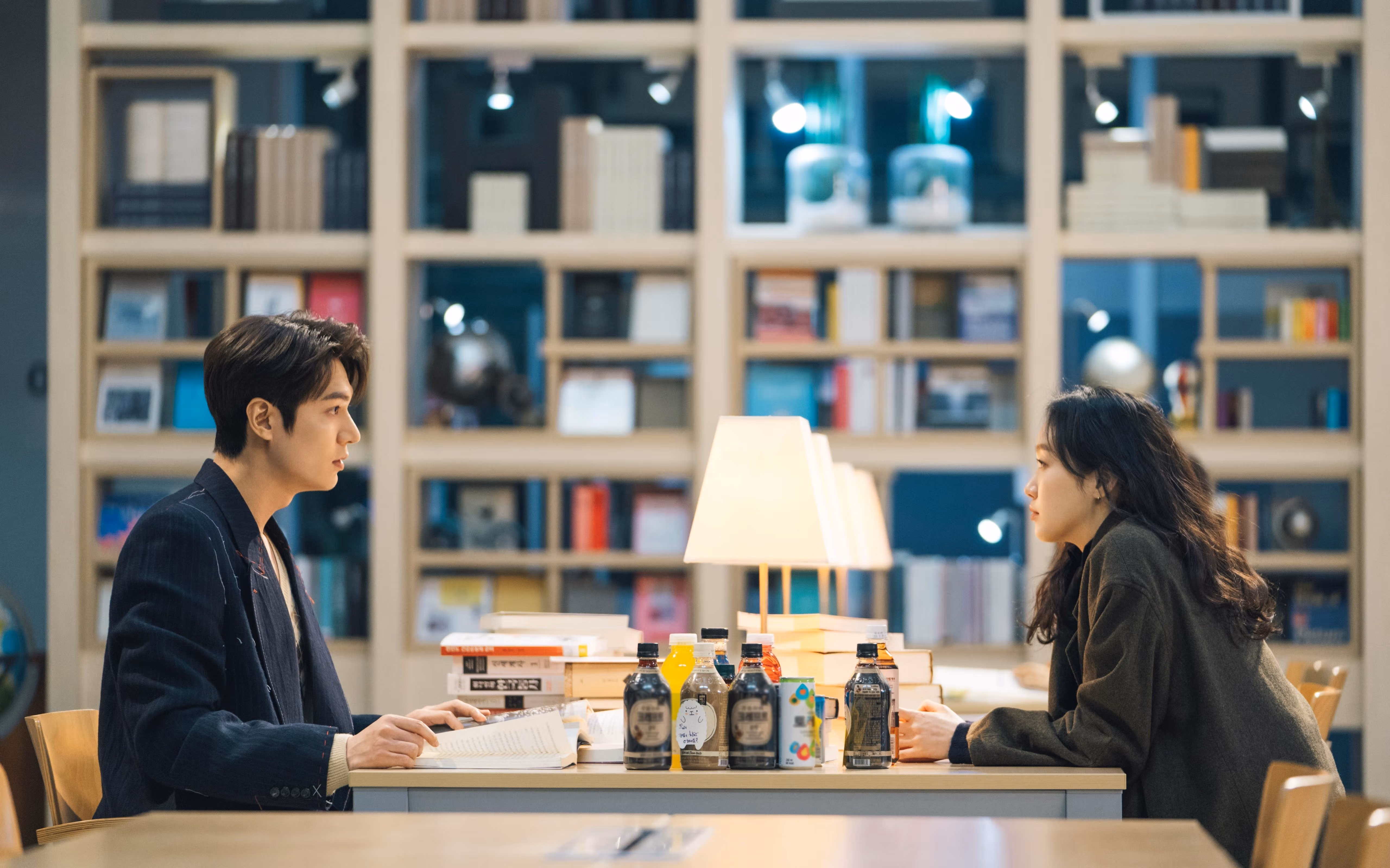 《最受期待的战队转会:重磅签约引发热议》,2022战队