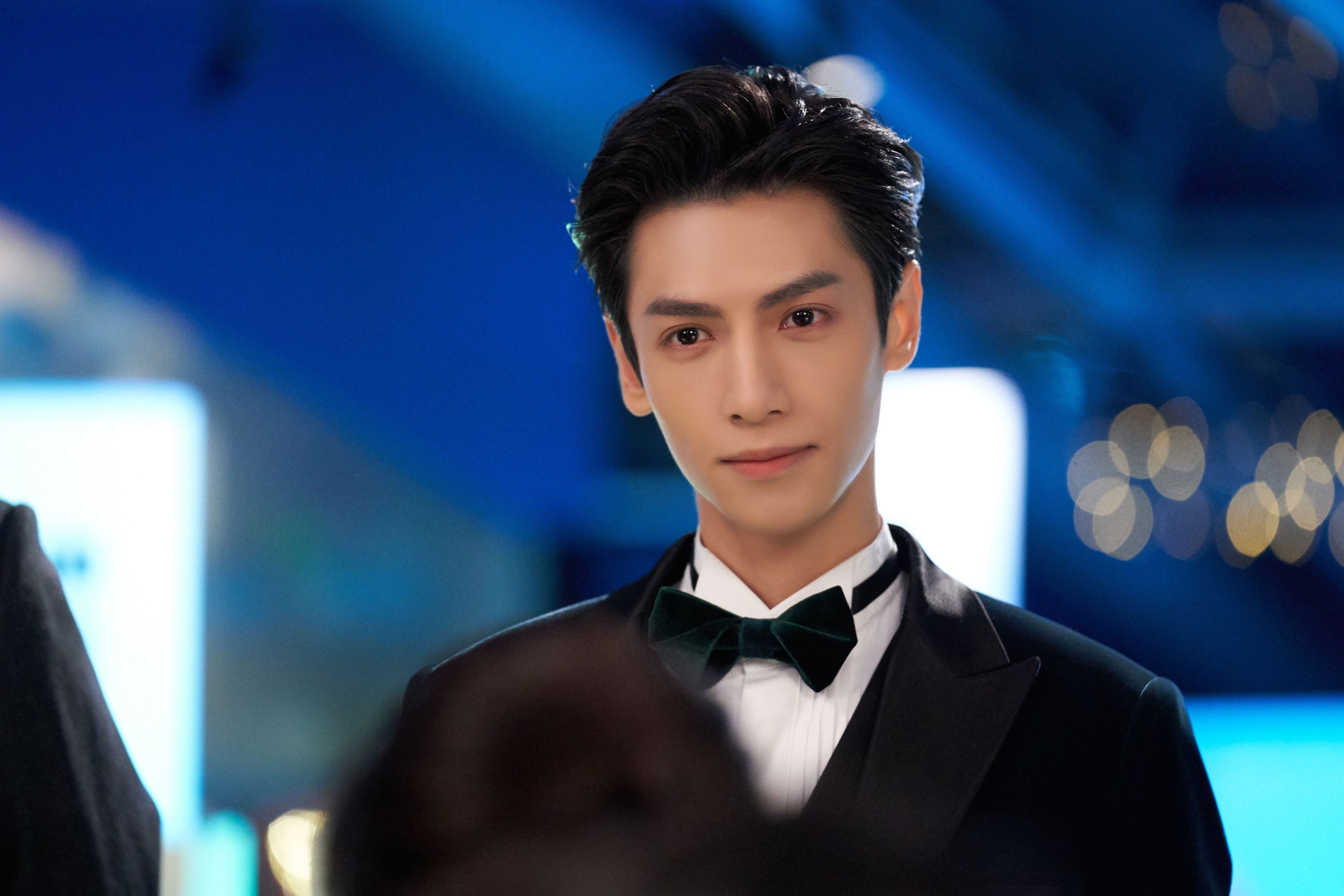 全球杯篮球赛上一场经典的对决引发热议，全球篮球赛事直播