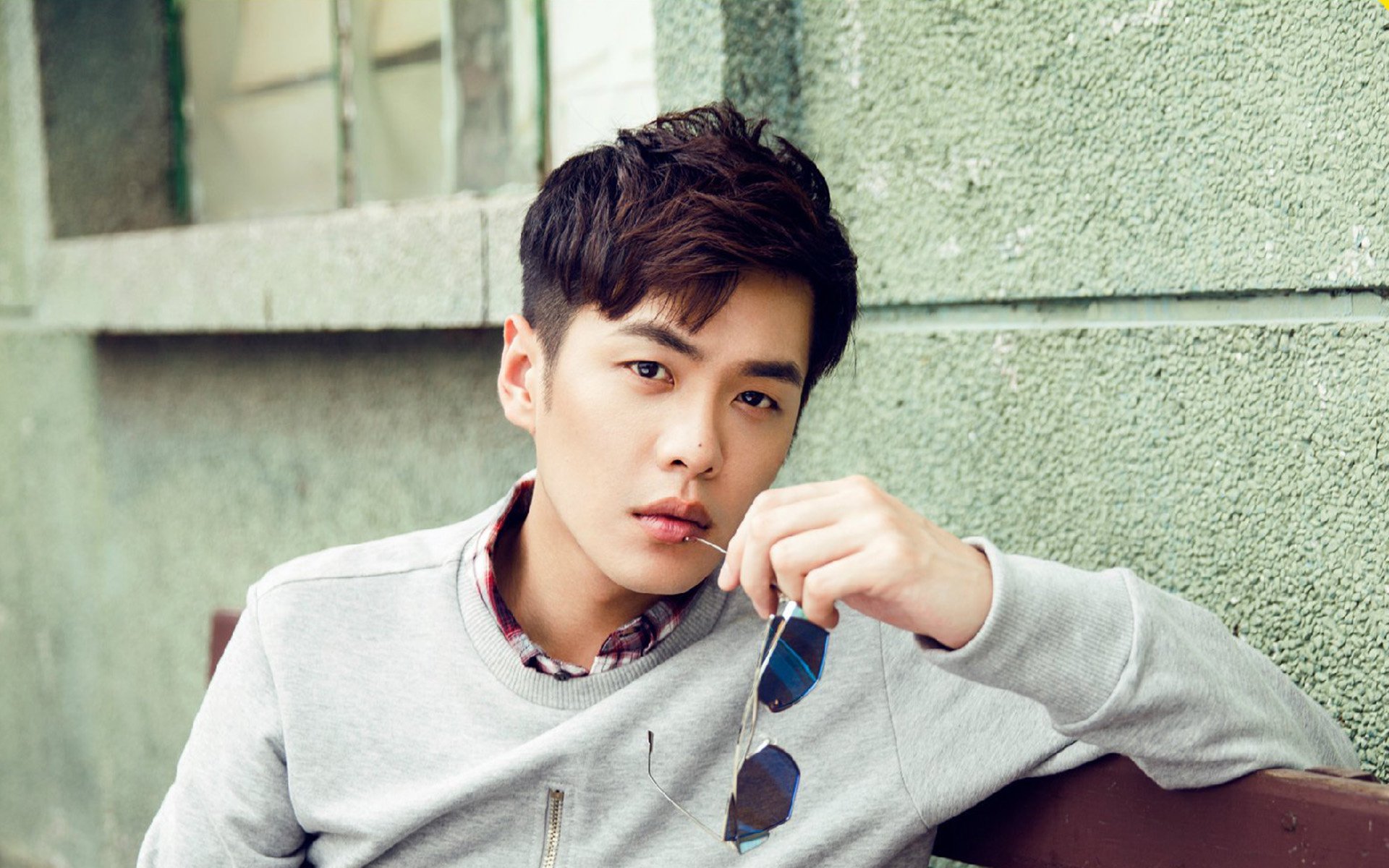 全球球员风云:篮球巨星巅峰对决燃情上演,nba全球篮球