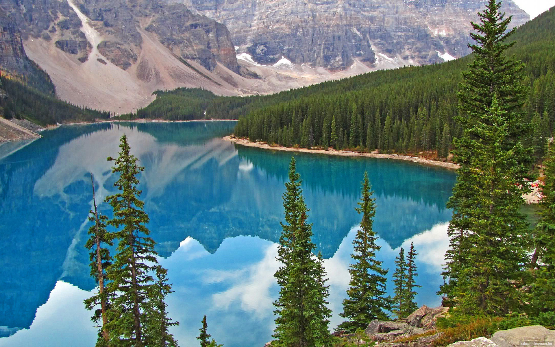 Leyu Sport登录入口-皇马主场2-0战胜西班牙人，继续领跑西甲积分榜，皇马客场1-2输西班牙人