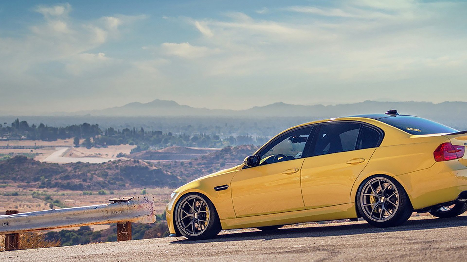 斯坦福桥迎战拜仁:欧洲冠军联赛淘汰赛进行时,斯坦福桥球场是几星级