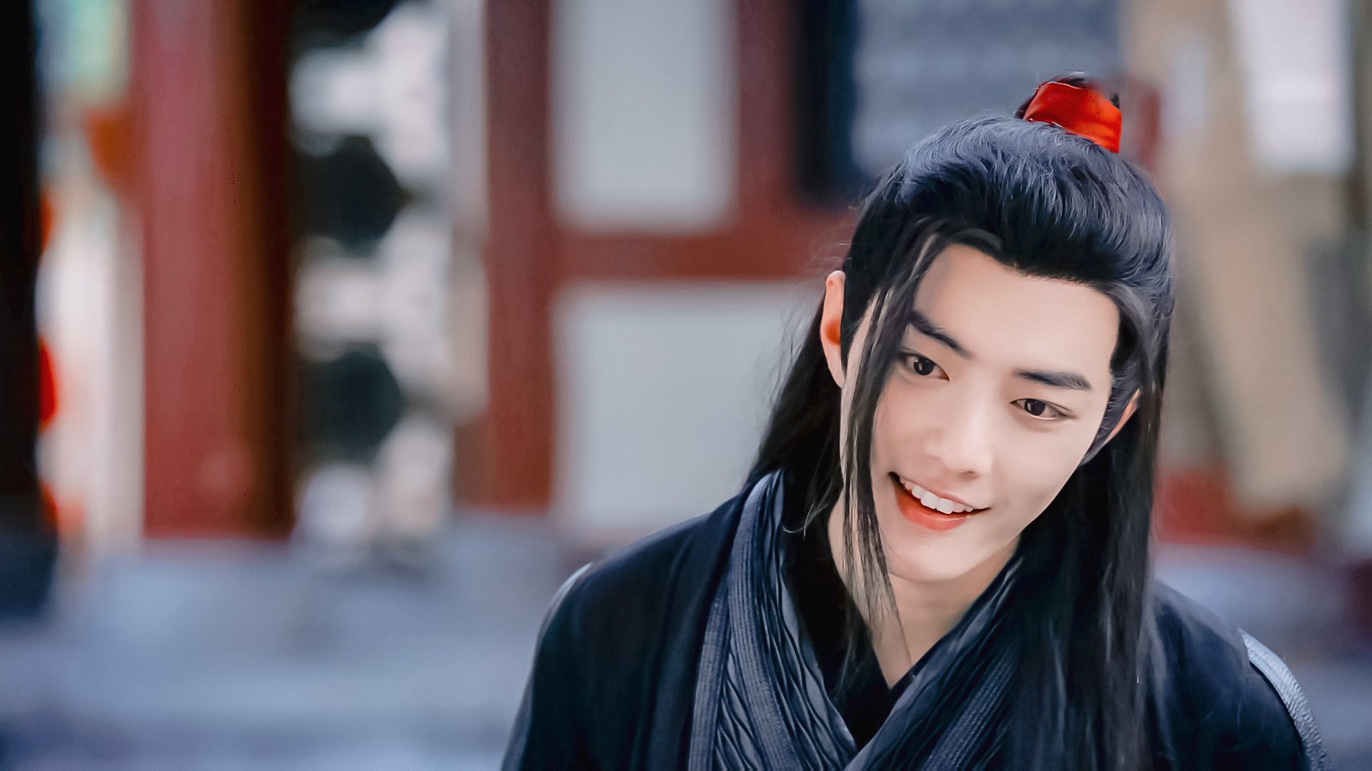 乐鱼娱乐app-塞维利亚通过边路起球制造射门机会，塞维利亚队套