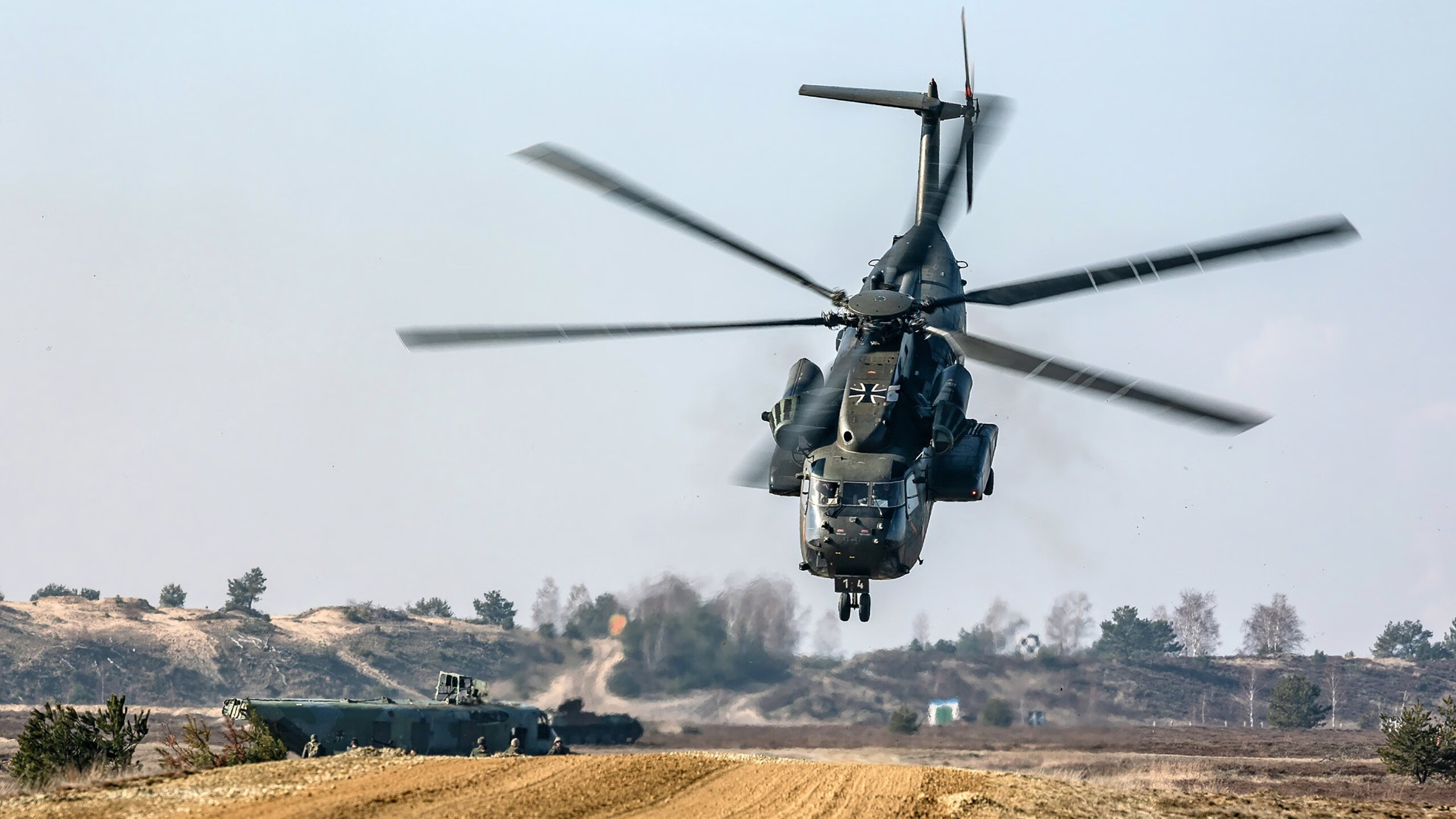 leyu乐鱼在线登录入口-青少年足球课程内容不断丰富，结合现代科技创新，你认为青少年足球训练应该如何开展